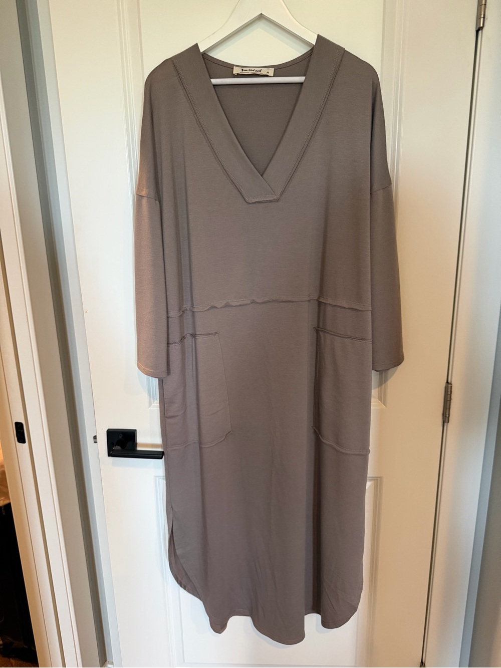 NWOT Relaxed V-Neck Pocket Dress - Taupe